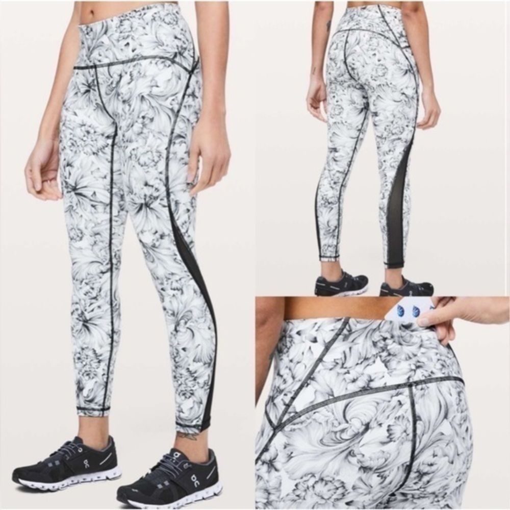 Lululemon Train Times 7/8 Pant *25"
Light Garden White Black / Black
